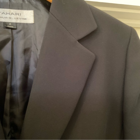 Tahari Black Two Button Blazer, Size 4 - Picture 7 of 12